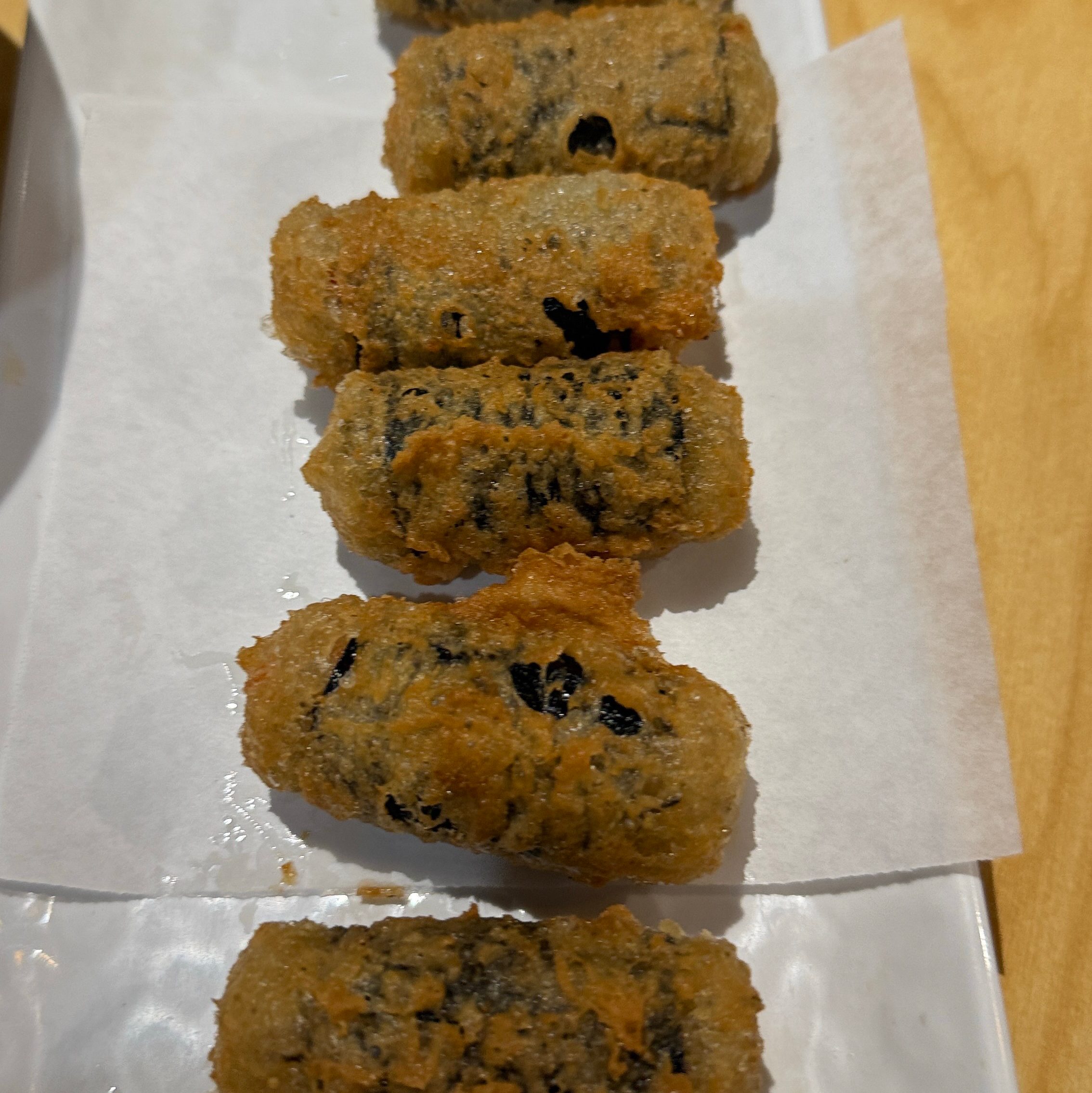 Fried Seaweed wrap 김마리.